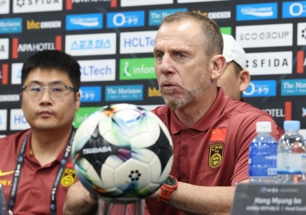 富腾优配  国青队主帅又是久尔杰维奇 中国男足主帅会是谁？