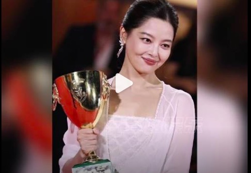 牛人配资 辛芷蕾训粉＂不许再折腾了！＂ 与粉丝拥抱告别好暖心